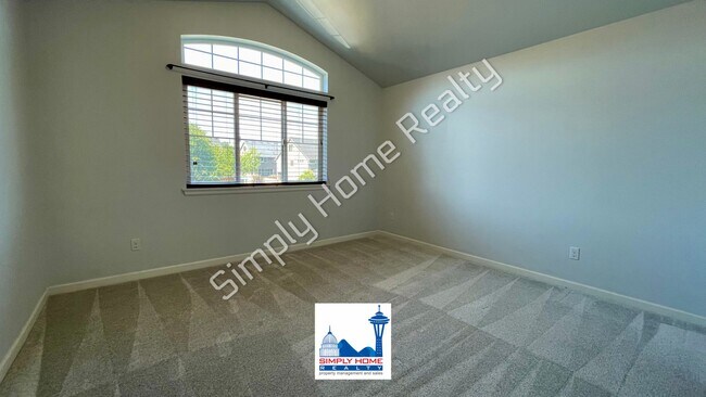 Building Photo - Welcome to this Spacious 4 bedroom, 3.5 bath Home in the Heart of Yelm!