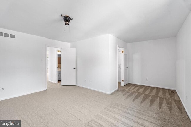 Building Photo - 3964 Bainbridge Ct