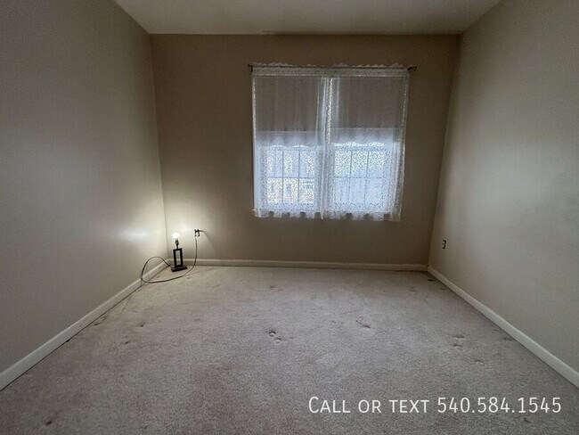 Building Photo - 3776 Kenwick Trail