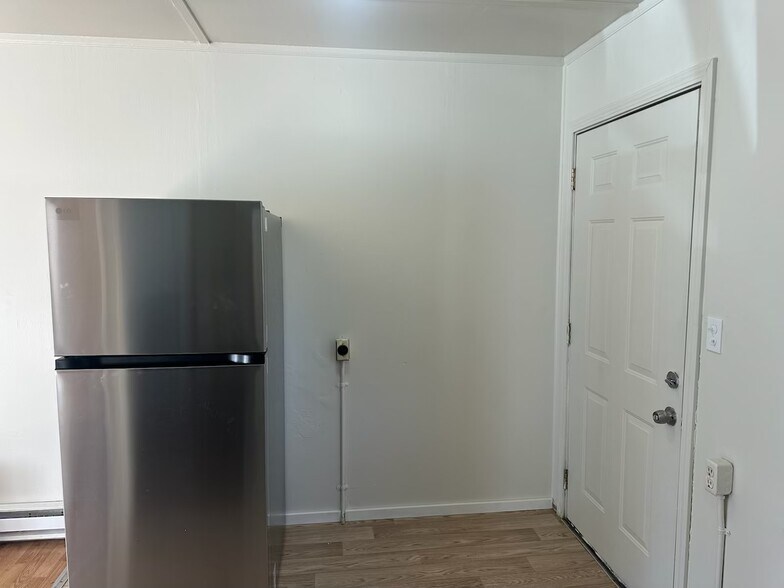 Building Photo - 3209 Whitney Dr