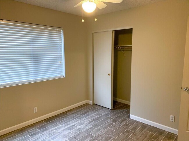 Building Photo - 9617 Copper Creek Dr