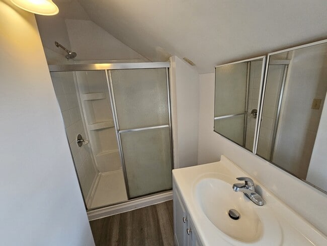 Building Photo - 1762 E 33rd St