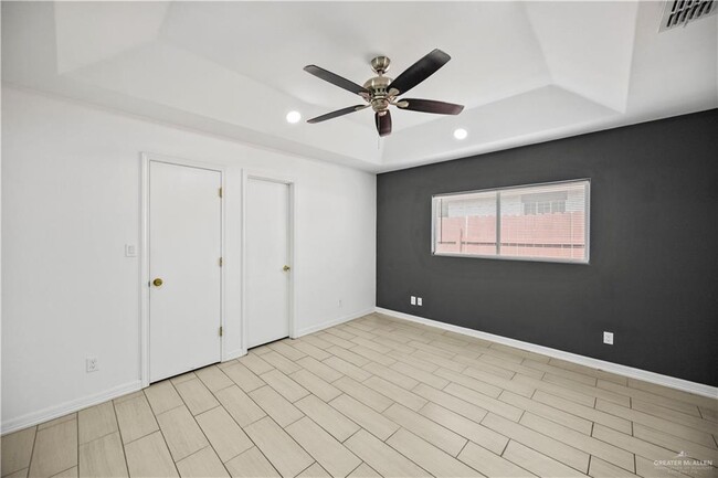 Building Photo - 4601 Thunderbird Ave