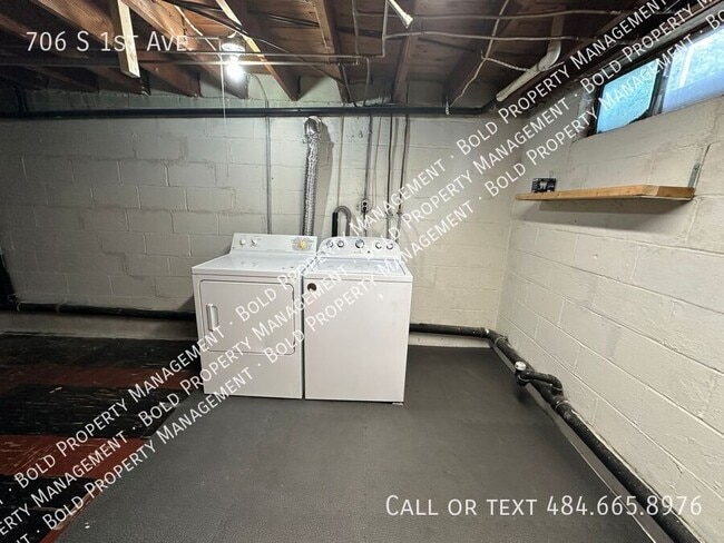 Building Photo - 706 S 1st Ave