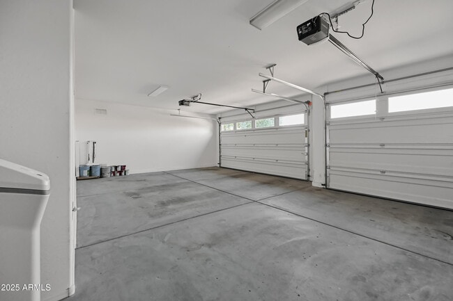 Building Photo - 16075 W Laurel Ln