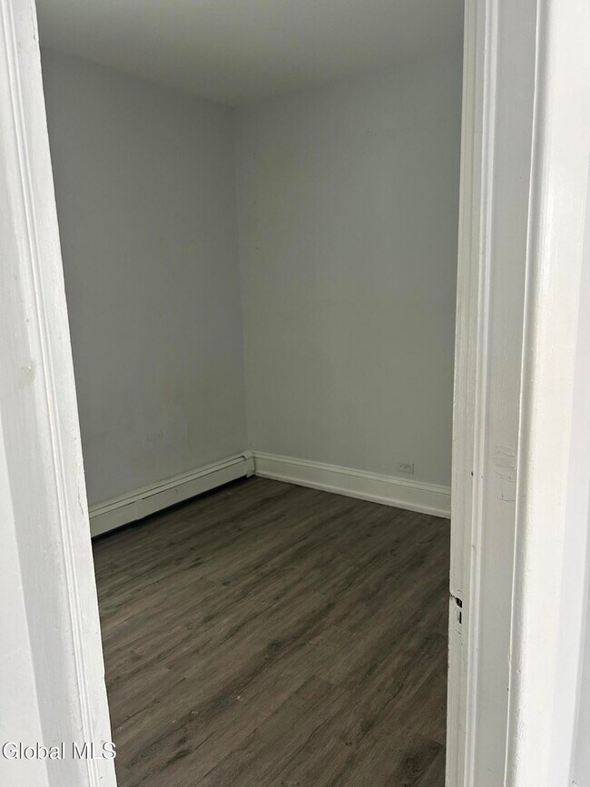 Building Photo - 107 North Ten Broeck Street