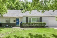 Building Photo - 2805 W 75th St