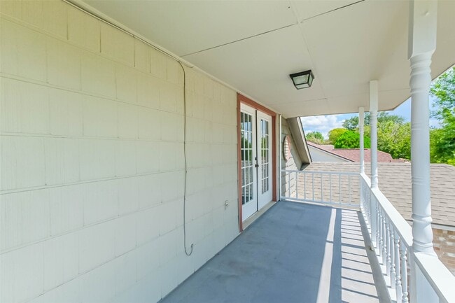 Building Photo - 15243 Peachmeadow Ln