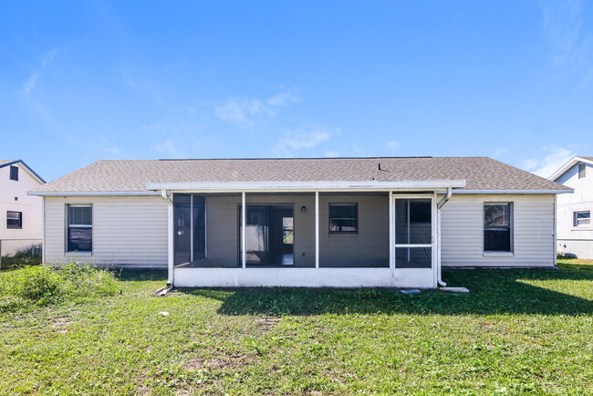 Building Photo - 637 Baldwin Dr