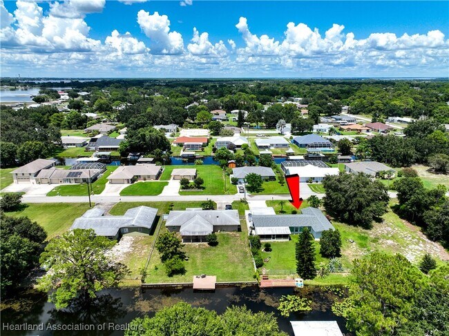 Building Photo - 120 Happiness Ave