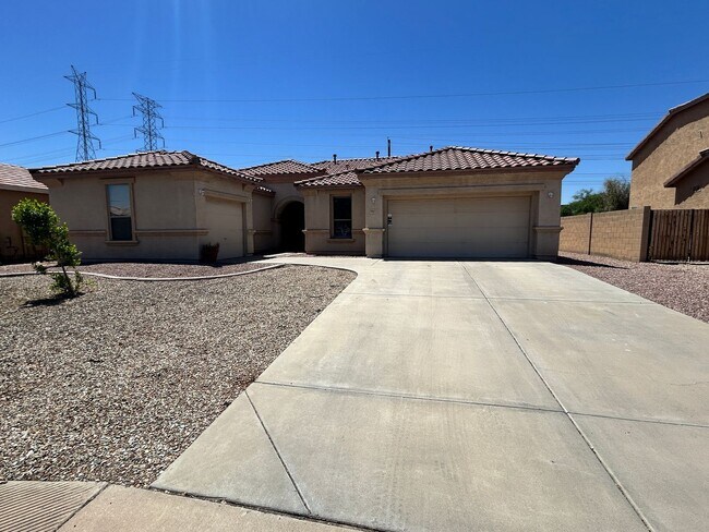 Primary Photo - Spacious single story Peoria stunner w/New...