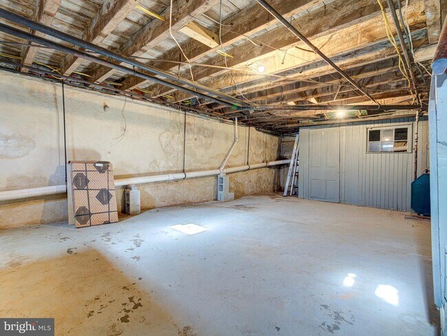 Building Photo - 1439 N Howard St