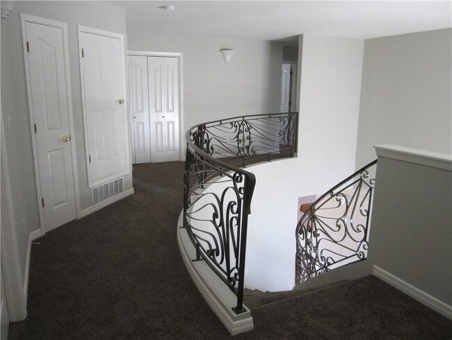 Building Photo - 2030 Paseo Del Prado Dr