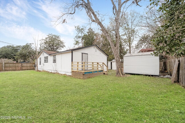 Building Photo - 3035 Lucoma Dr