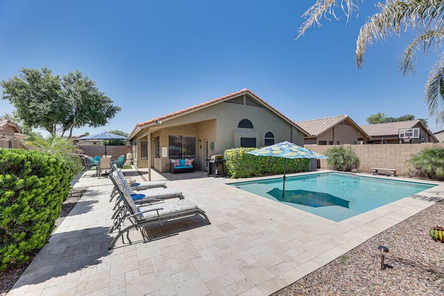 Building Photo - 43854 W Cahill Dr