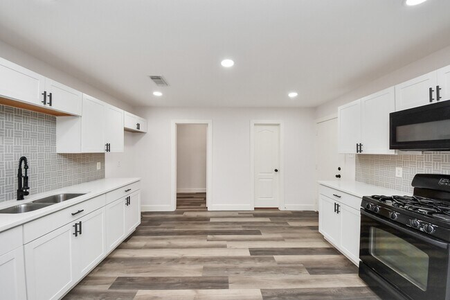 Building Photo - 7826 Maverick Trace Ln
