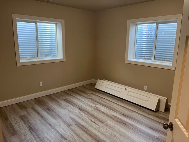 Building Photo - Gorgeous West End 4 bed Home!