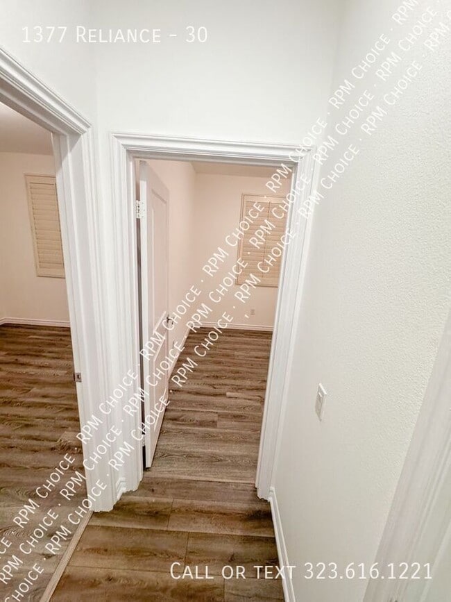 Building Photo - 1377 Reliance-30