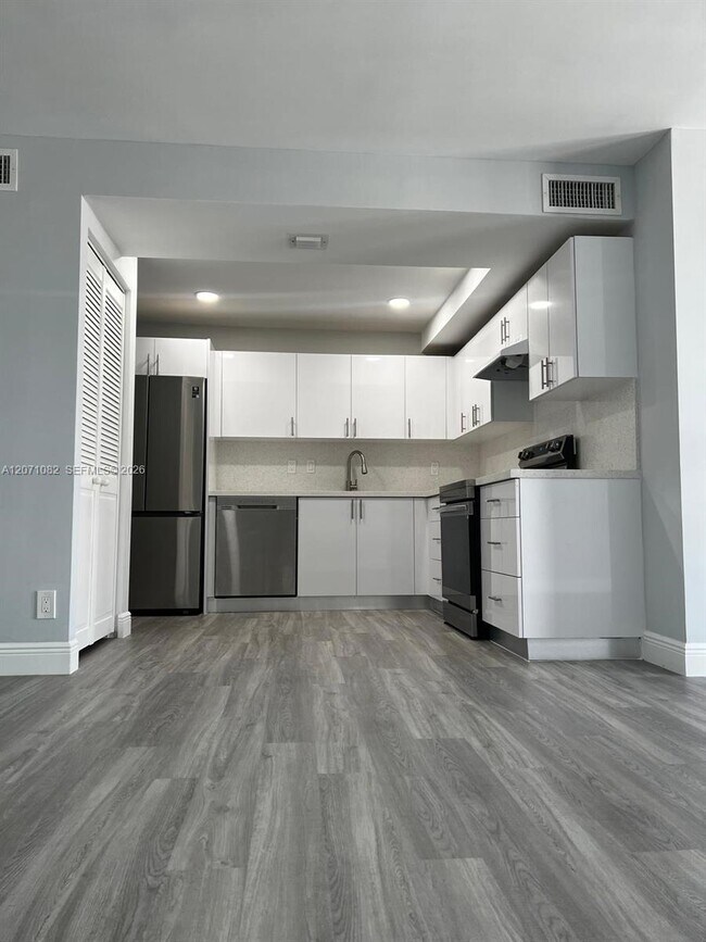 Building Photo - 501 Three Islands Boulevard