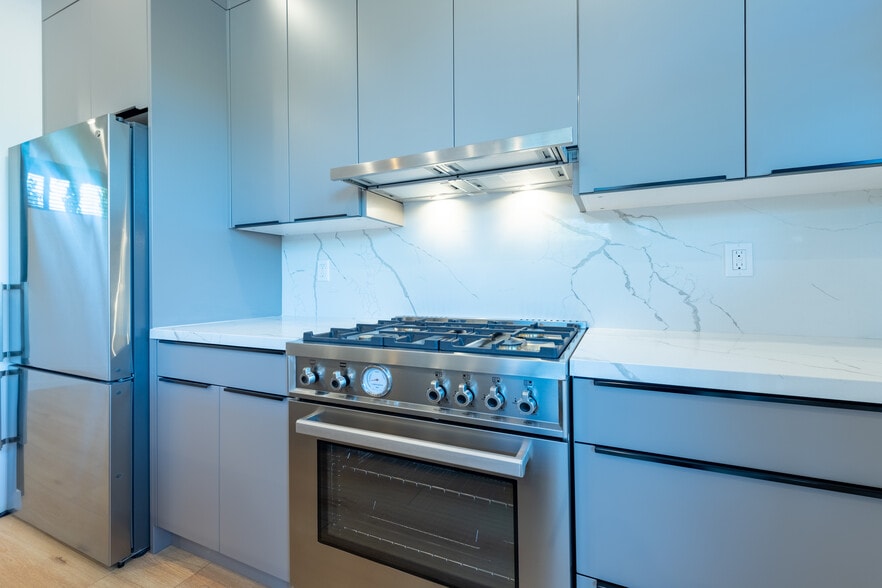 Building Photo - 18740 Merridy St