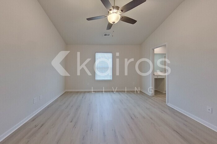 Building Photo - 304 Common Reed Dr