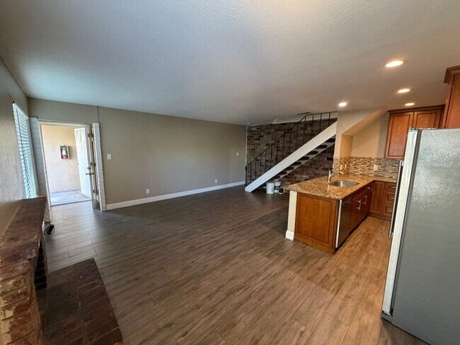 Building Photo - 5619 42nd St