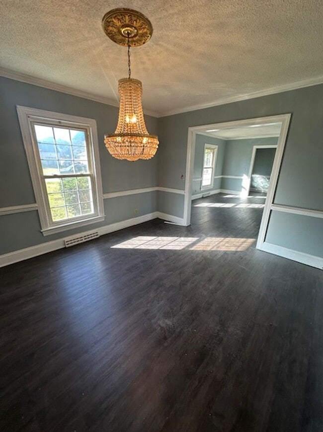 Building Photo - 2807 Westbrooke Dr