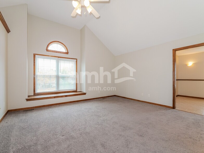 Building Photo - 3904 SW Brian Ln