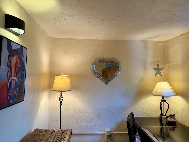 Building Photo - 218 Polaco St