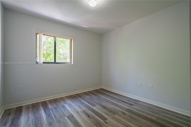Building Photo - 300 Majorca Ave
