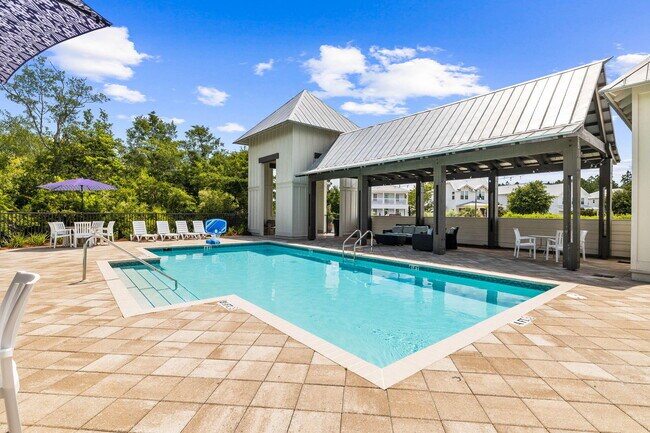 Building Photo - 70 Oakley Ct