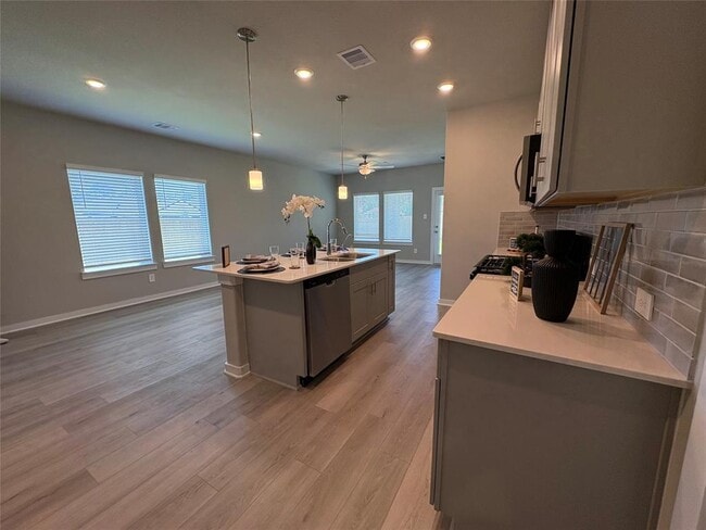 Building Photo - 15542 Olive Ter Trl