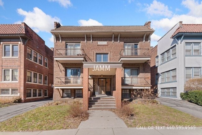 Primary Photo - 2773 Hampshire-Unit 4