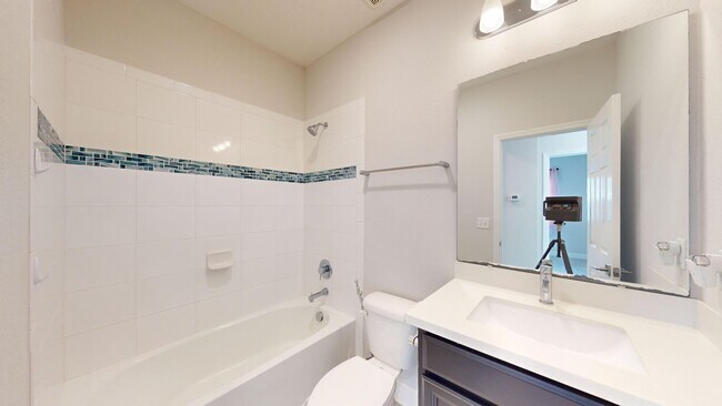 Building Photo - Stunning 3 bedroom home for rent in Shearw...