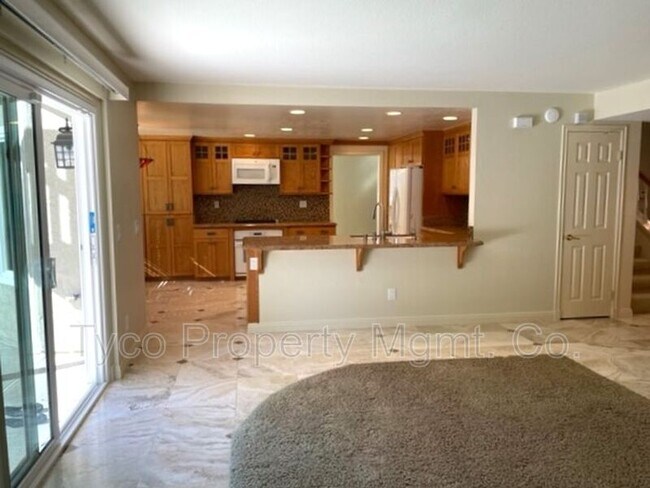 Building Photo - 526 Trailridge Dr