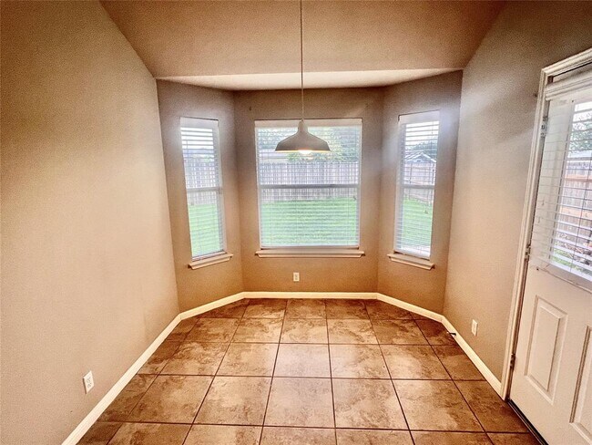 Building Photo - 2509 Elara Dr