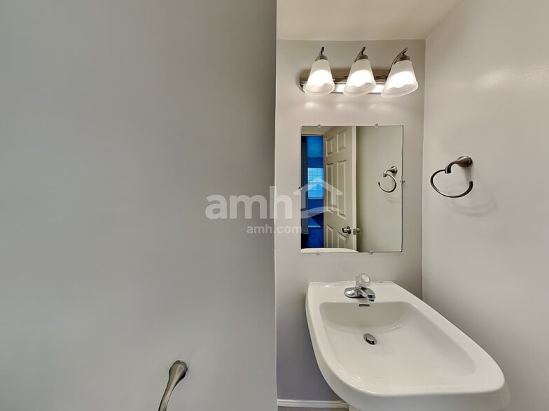 Building Photo - 7835 Euler Way