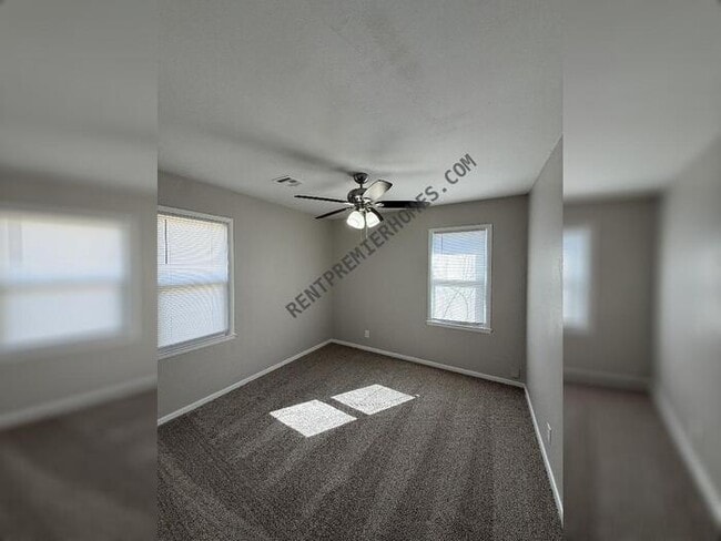 Building Photo - 1133 NW 84th St