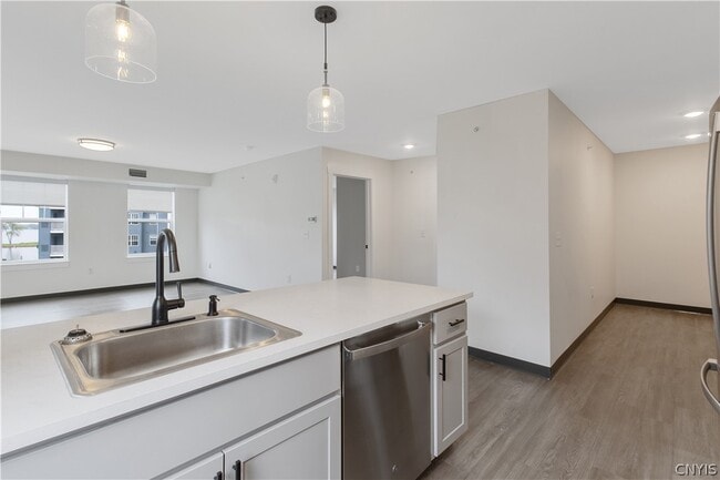 Building Photo - 15 Loso Dr