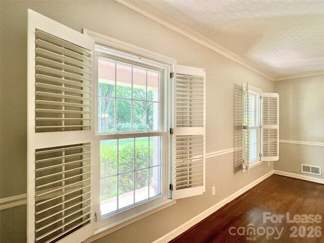 Building Photo - 6840 Newhall Rd