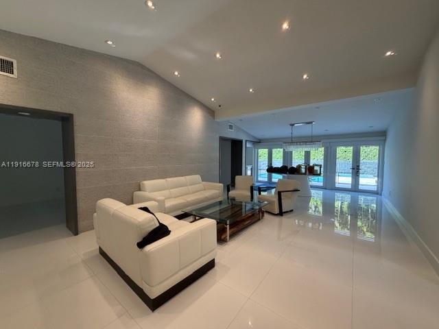 Building Photo - 1021 Matanzas Ave