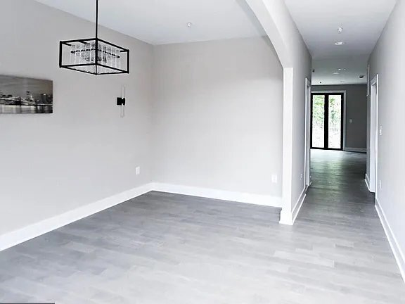 Building Photo - 1 Ayrwood Ln