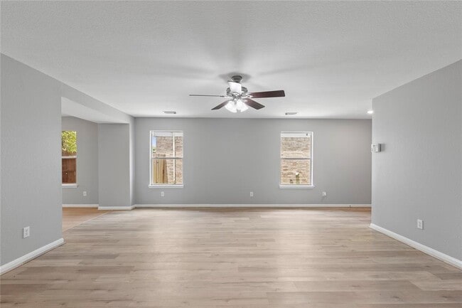 Building Photo - 1406 Hemple Dr