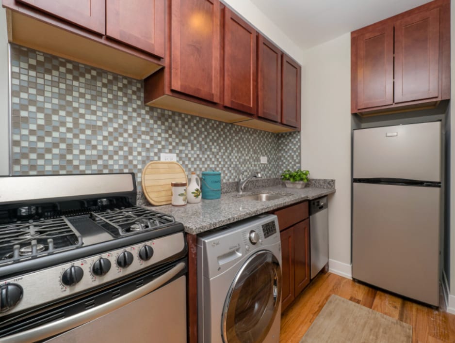 Building Photo - 555 W Arlington Pl