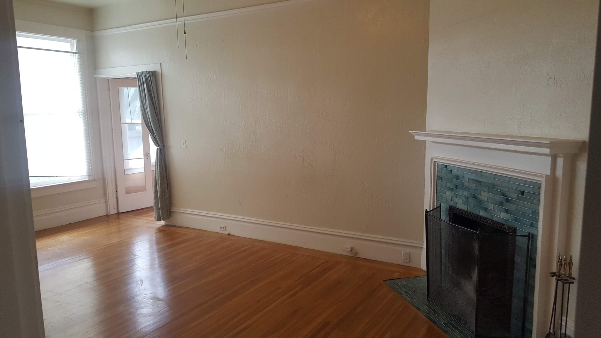Building Photo - 627 Rose Ave