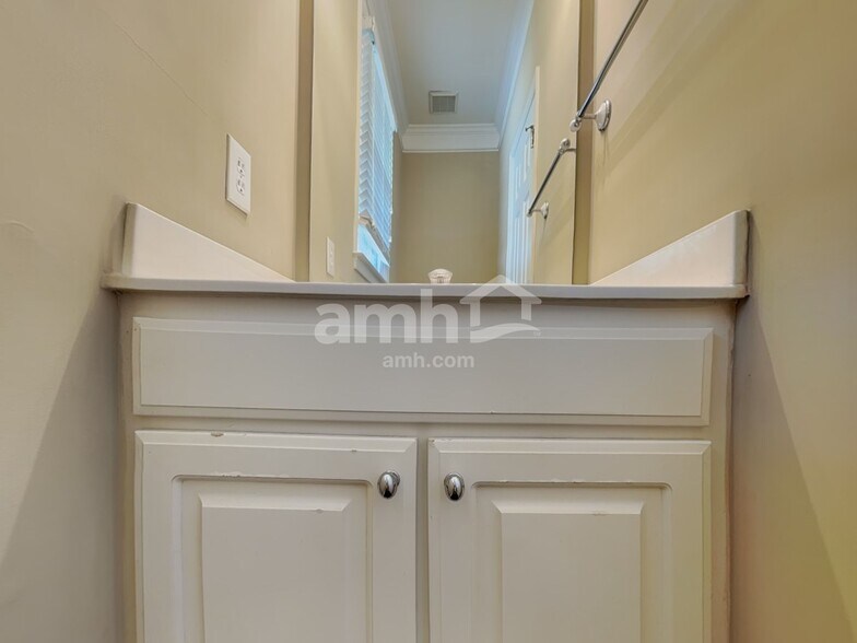 Building Photo - 4909 Heritage Woods Ct