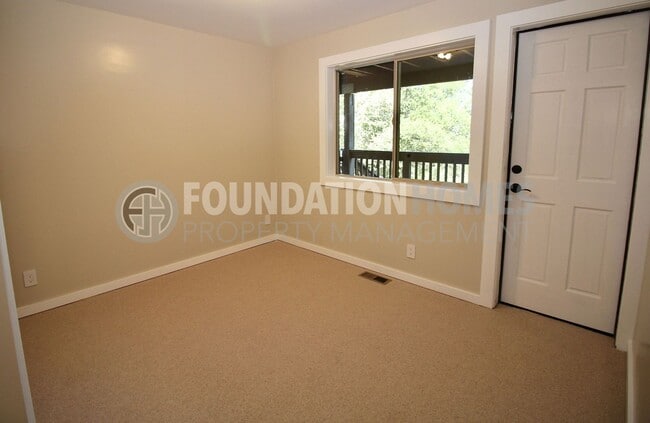 Building Photo - Modern Mill Valley Retreat - Washer/Dryer ...