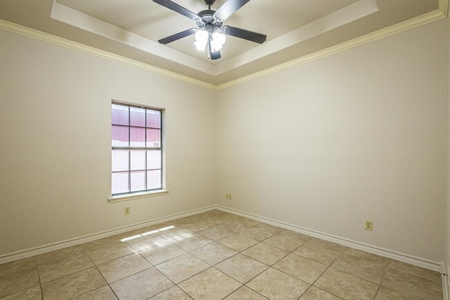 Building Photo - 10702 Patron Loop