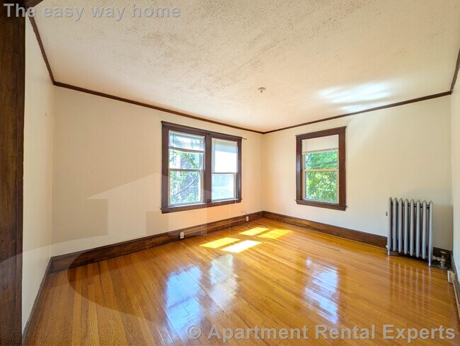 Building Photo - 157 Summer St