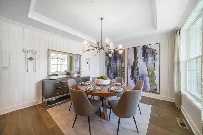 Building Photo - Luxury Fully Furnished 3 Bed 3.5 Bath Townhome in Darlington Ridge